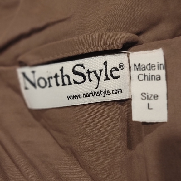 EUC| NorthStyle Puff Vest Large - Picture 3 of 5